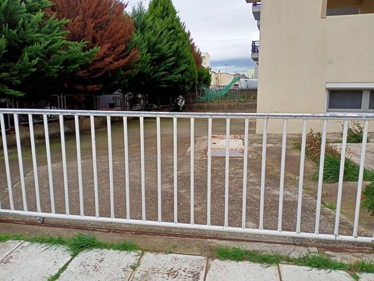 Semi-basement 250m From Sea, Nea Chili *