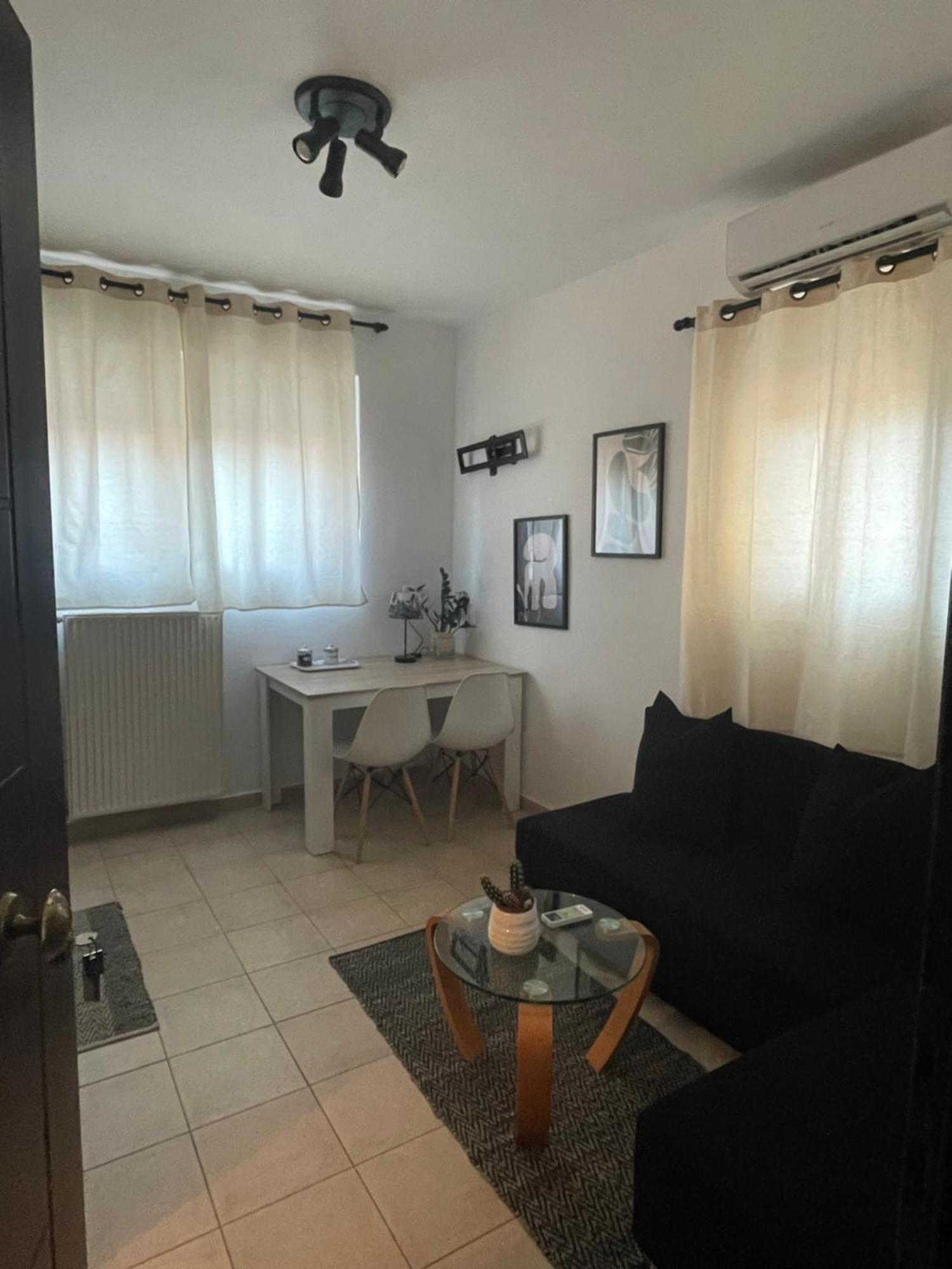 Semi-basement 250m From Sea, Nea Chili